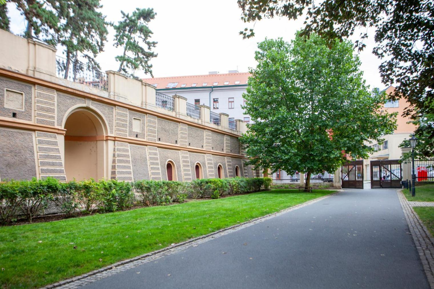 Apartment Blueground Rostovska Str Renovated Furnished Prg-19 Prague